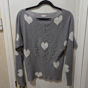 Westport Medium Gray Heart Pattern Knit Sweater